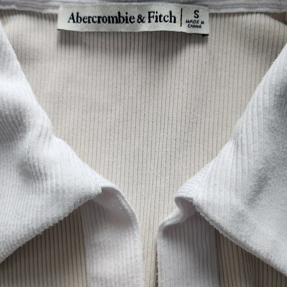 Abercrombie & Fitch Cream Ribbed Polo Shirt with White Collar - Picture 2 of 2